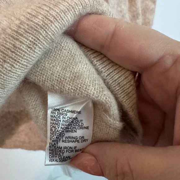 NWT Antonio Melani Womens LISA 100% Cashmere Sweater Puff Sleeve Beige M - Picture 3 of 4